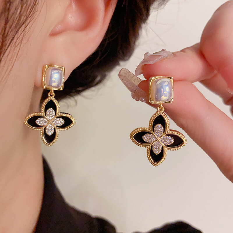 FEELIVE Luxurious Lucky Black Clover Pearl Drop Earrings