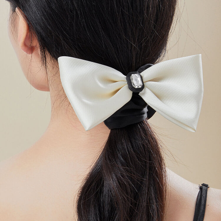 Elegant Princess Series Black and White Bow Hair Scrunchie white model