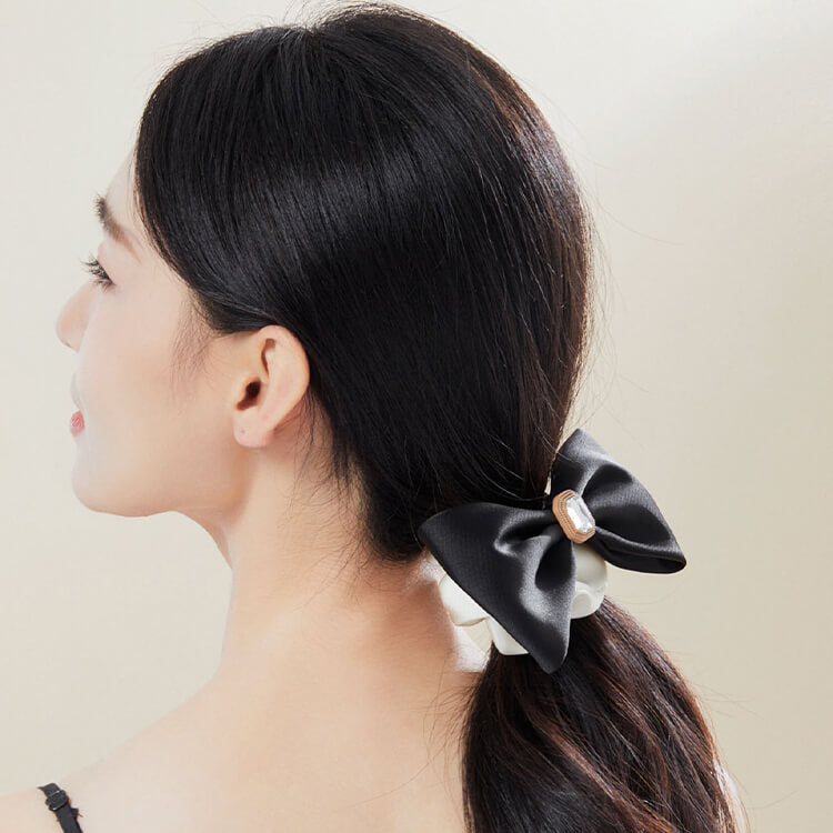 Elegant Princess Series Black and White Bow Hair Scrunchie back model