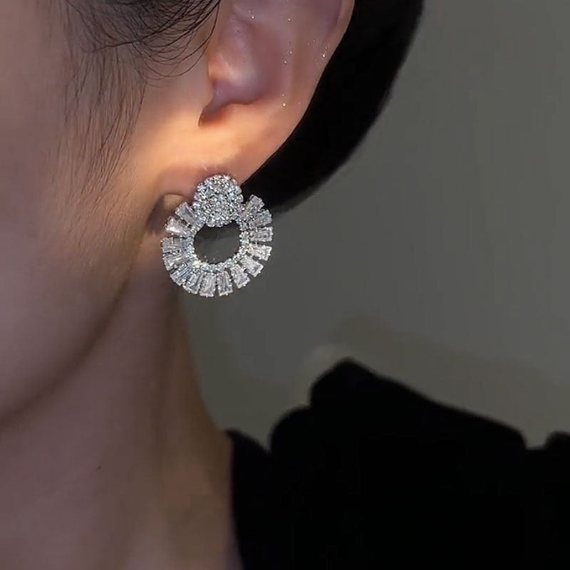 FEELIVE Luxurious Oversized Round Shaped Gem Earrings