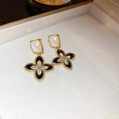 FEELIVE Luxurious Lucky Black Clover Pearl Drop Earrings