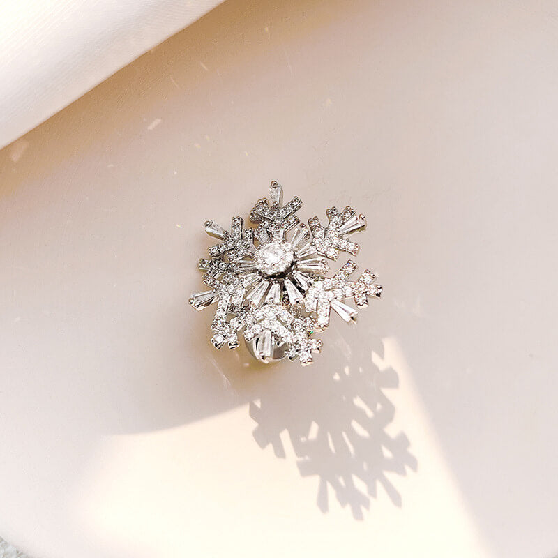 FEELIVE Creative Sparkling Spinning Snowflake Cocktail Ring