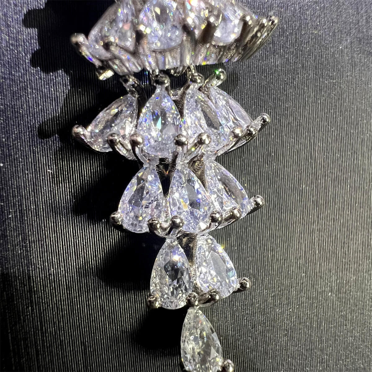 FEELIVE Luxurious Christmas Tree Shaped Zircon Drop Earrings