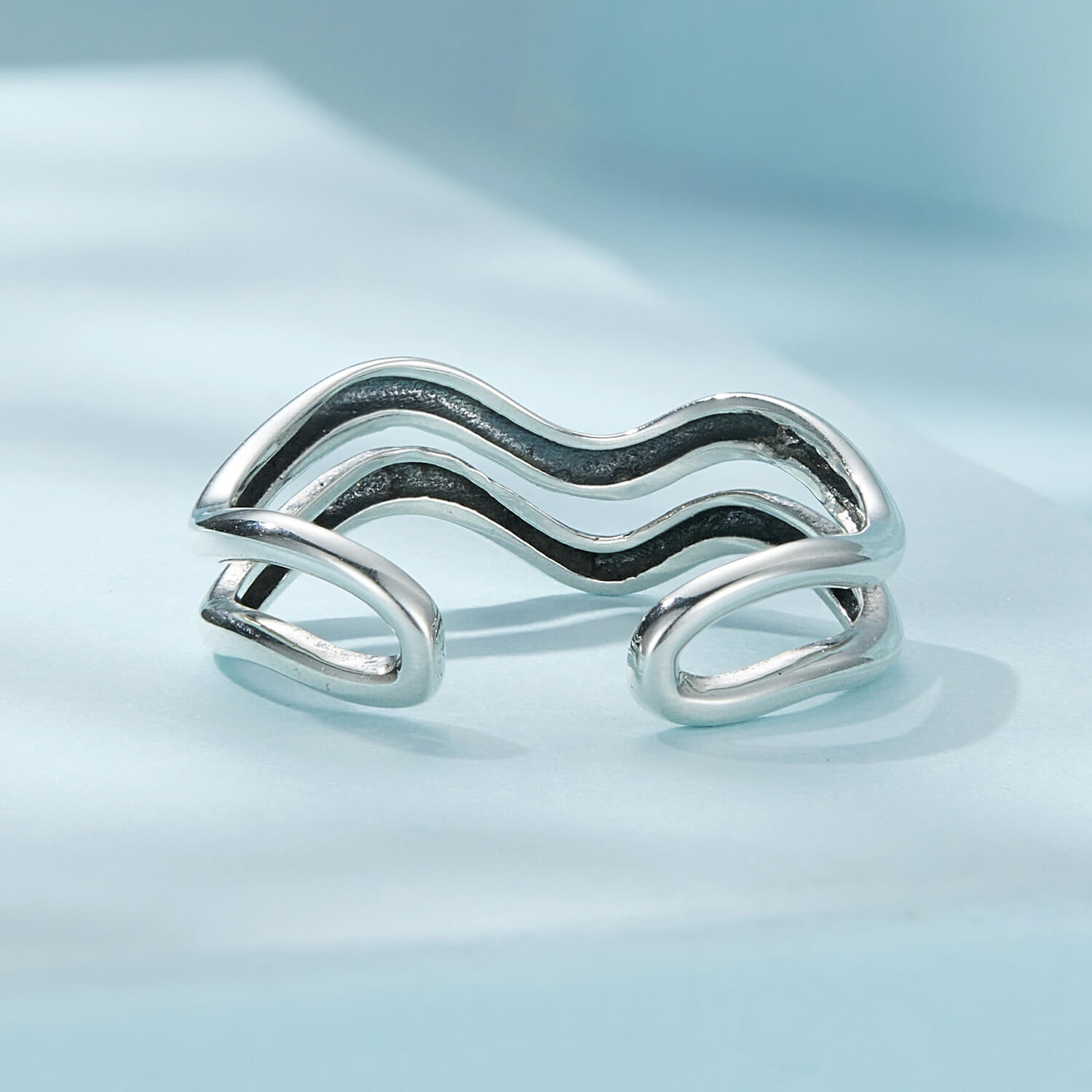 Simple Wavy Curve Ring in Sterling Silver back