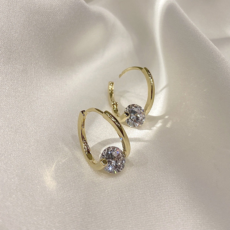 Mobius Simple Geometric Zircon Stud Earrings