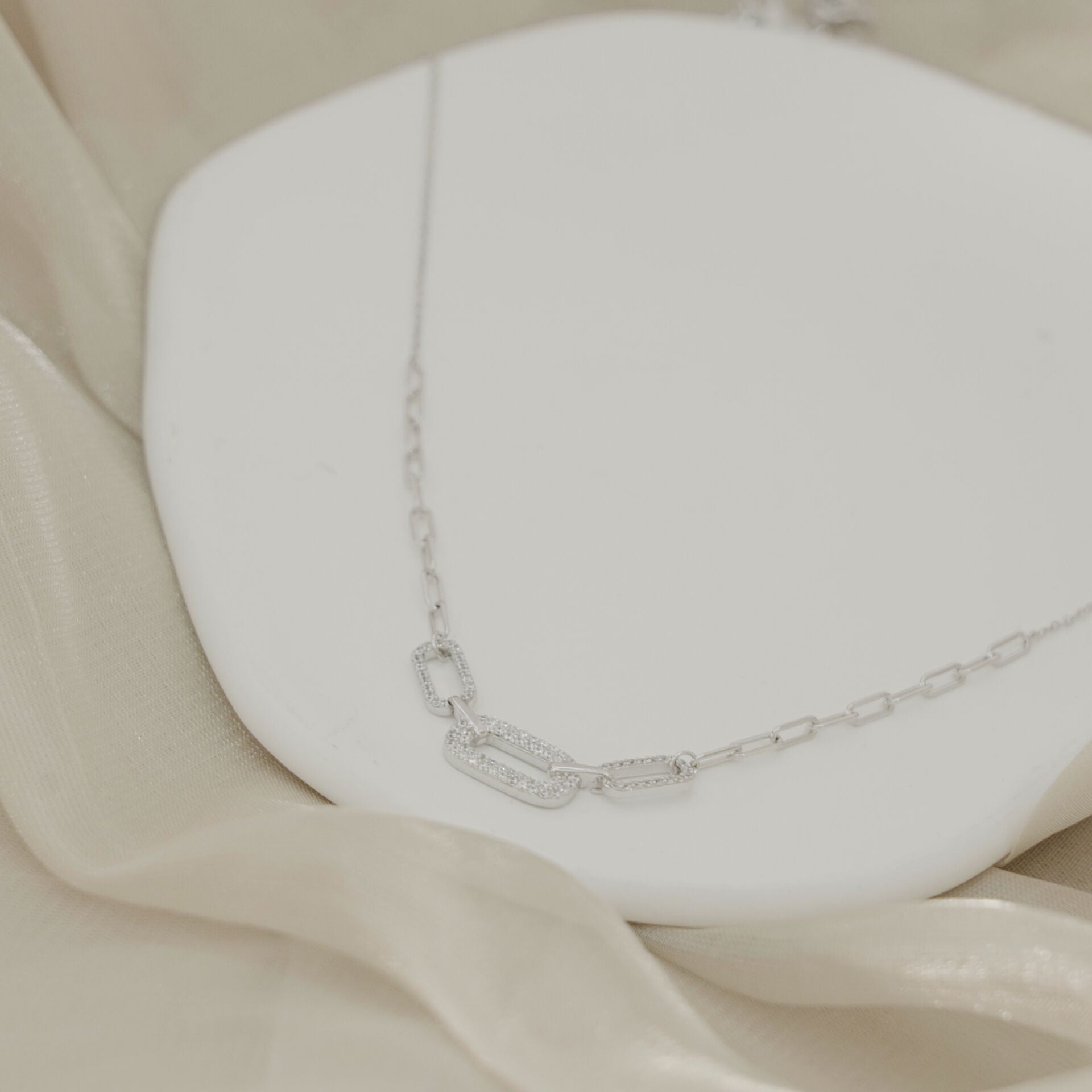 Paperclip Chain Zircon Necklace in Sterling Silver 