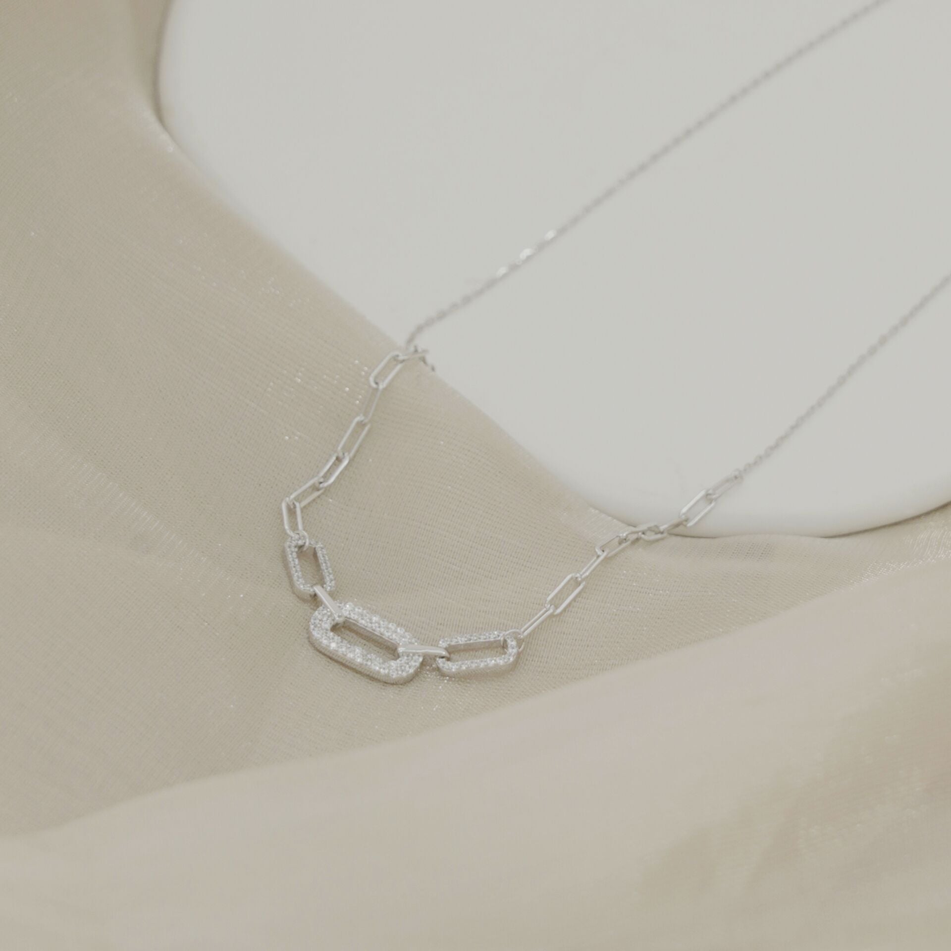 Paperclip Chain Zircon Necklace in Sterling Silver