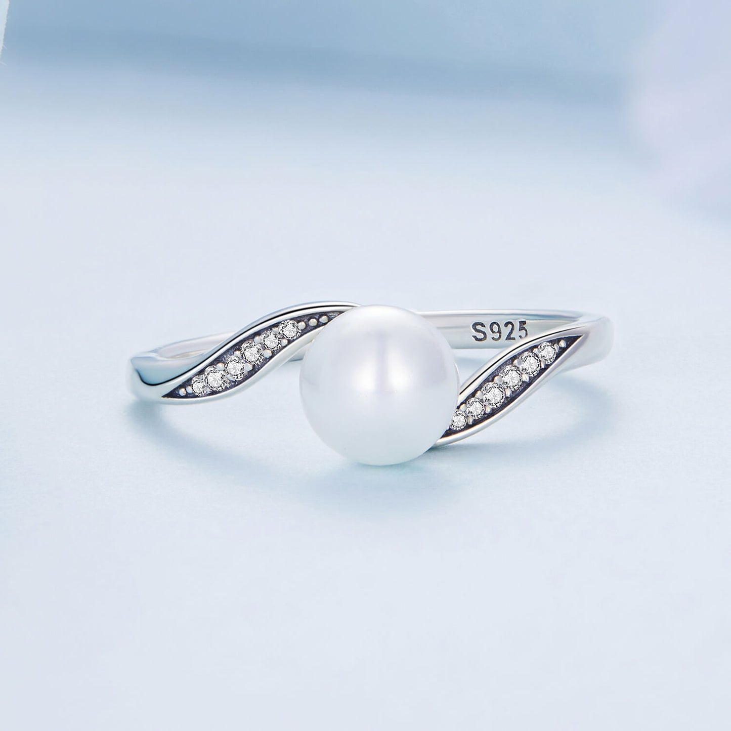 Bond Pearl Zircon Jewellery Set in Sterling Silver ring front