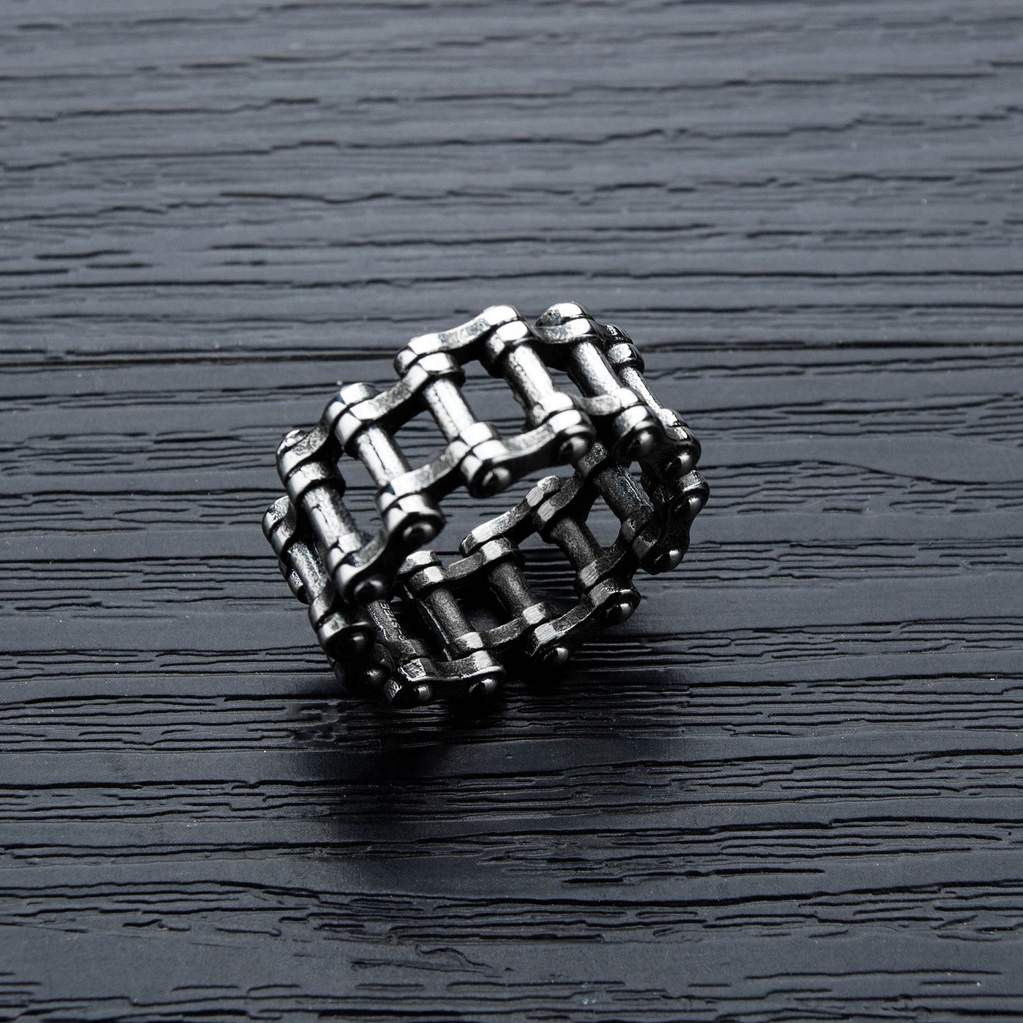 Bicycle Chain Men Ring in Titanium