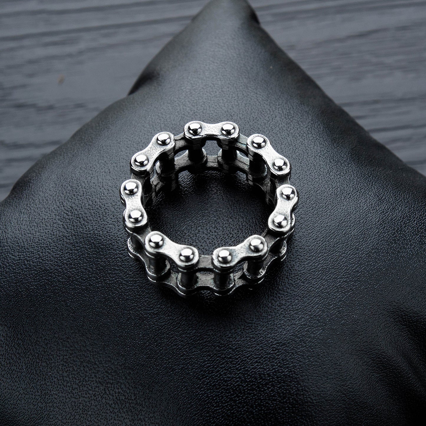 Bicycle Chain Men Ring in Titanium