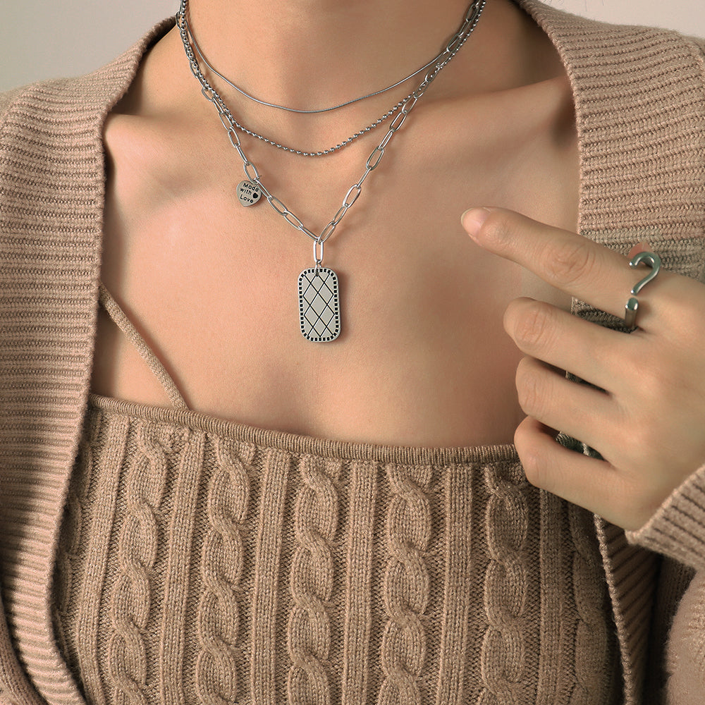 Retangle Heart Pendant Layered Necklace in Titanium silver model